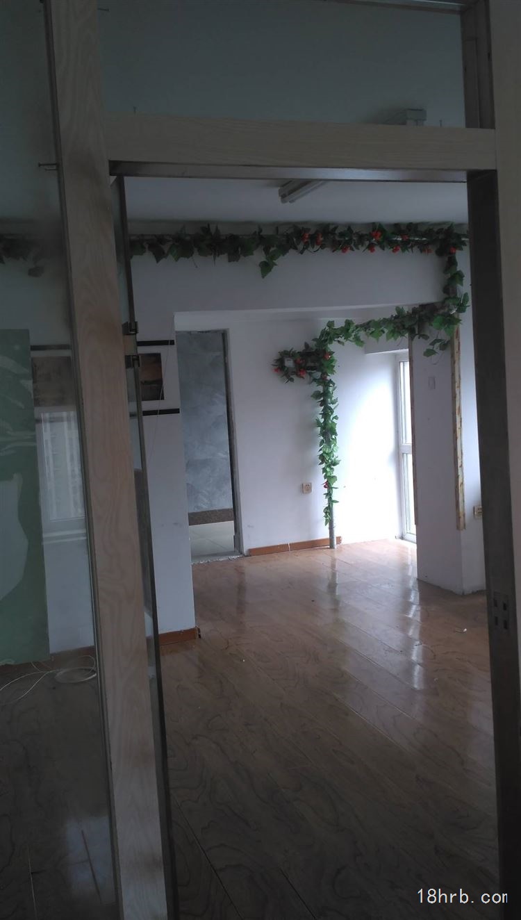 個(gè)人出租哈西深藍(lán)杰座寫(xiě)字間一套